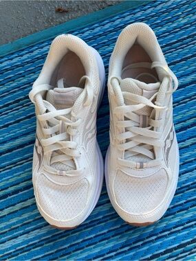 SAUCONY Women’s Running Shoes-size 6